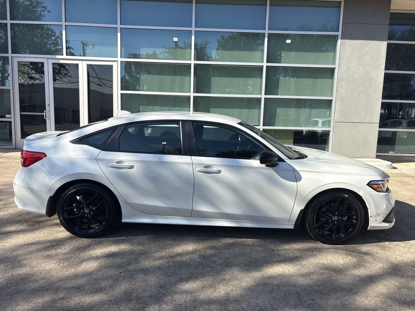 Thumbnail: 2024 Honda Civic - 24