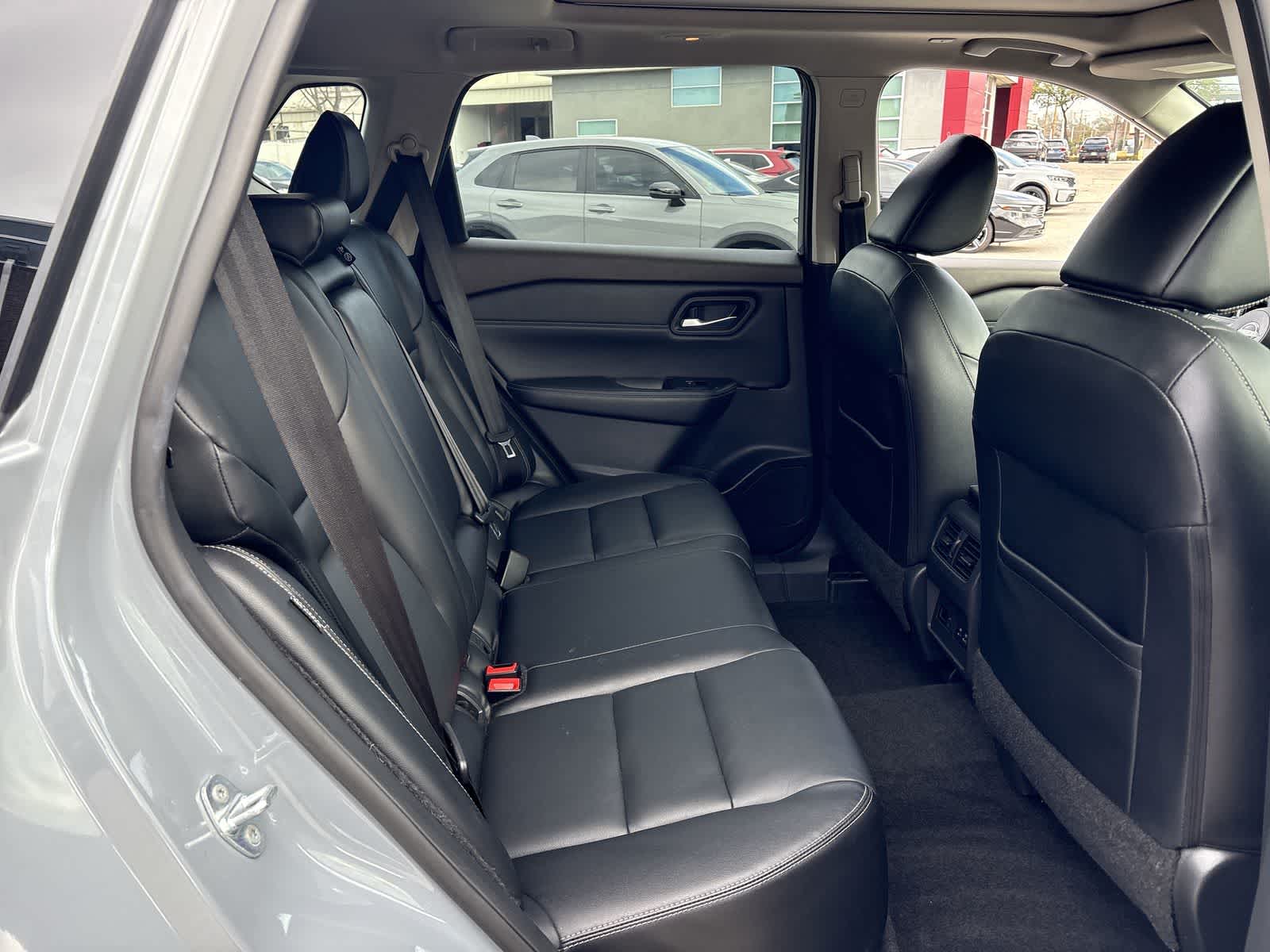 Thumbnail: 2022 Nissan Rogue - 12