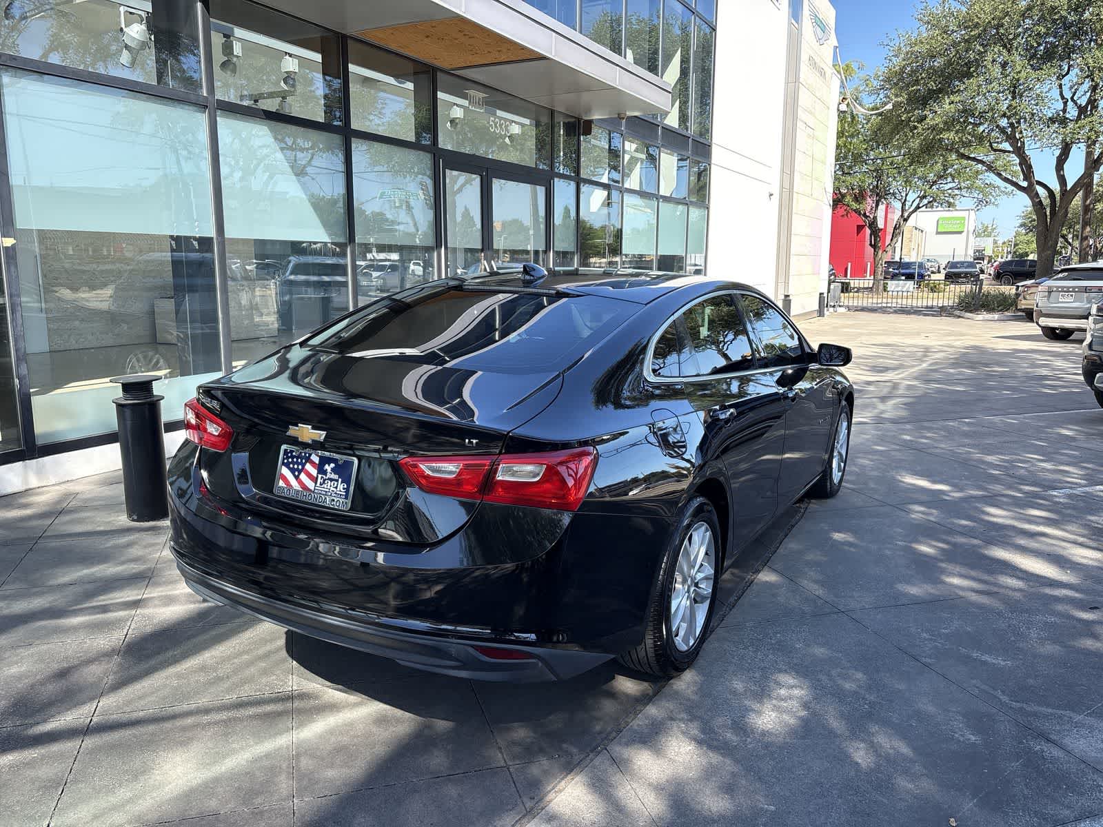 Thumbnail: 2018 Chevrolet Malibu - 24