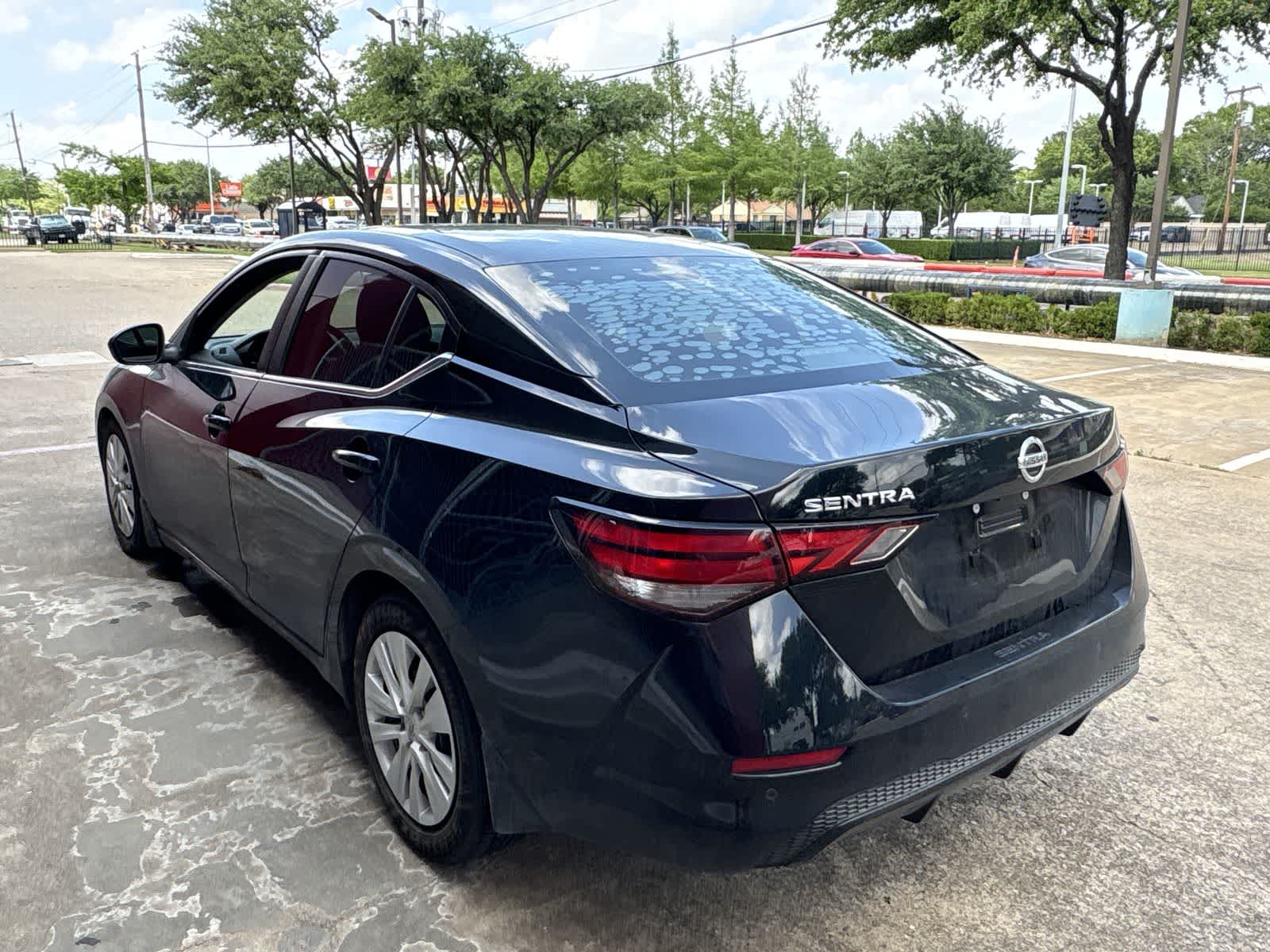 Thumbnail: 2020 Nissan Sentra - 4