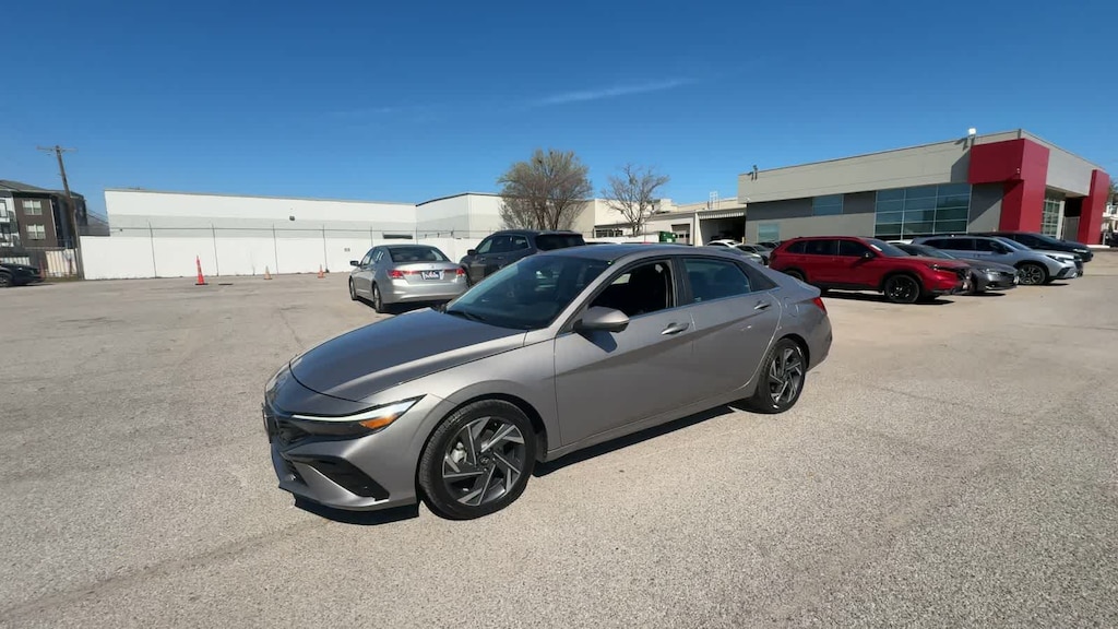 Used 2024 Hyundai Elantra Limited Sedan