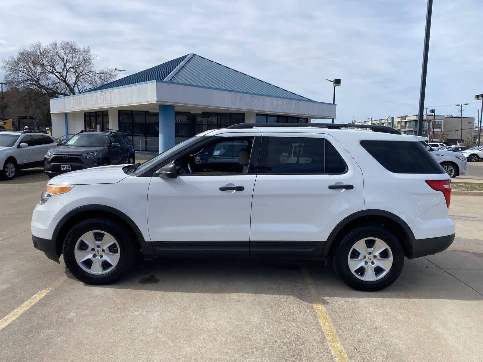 Thumbnail: 2014 Ford Explorer - 3