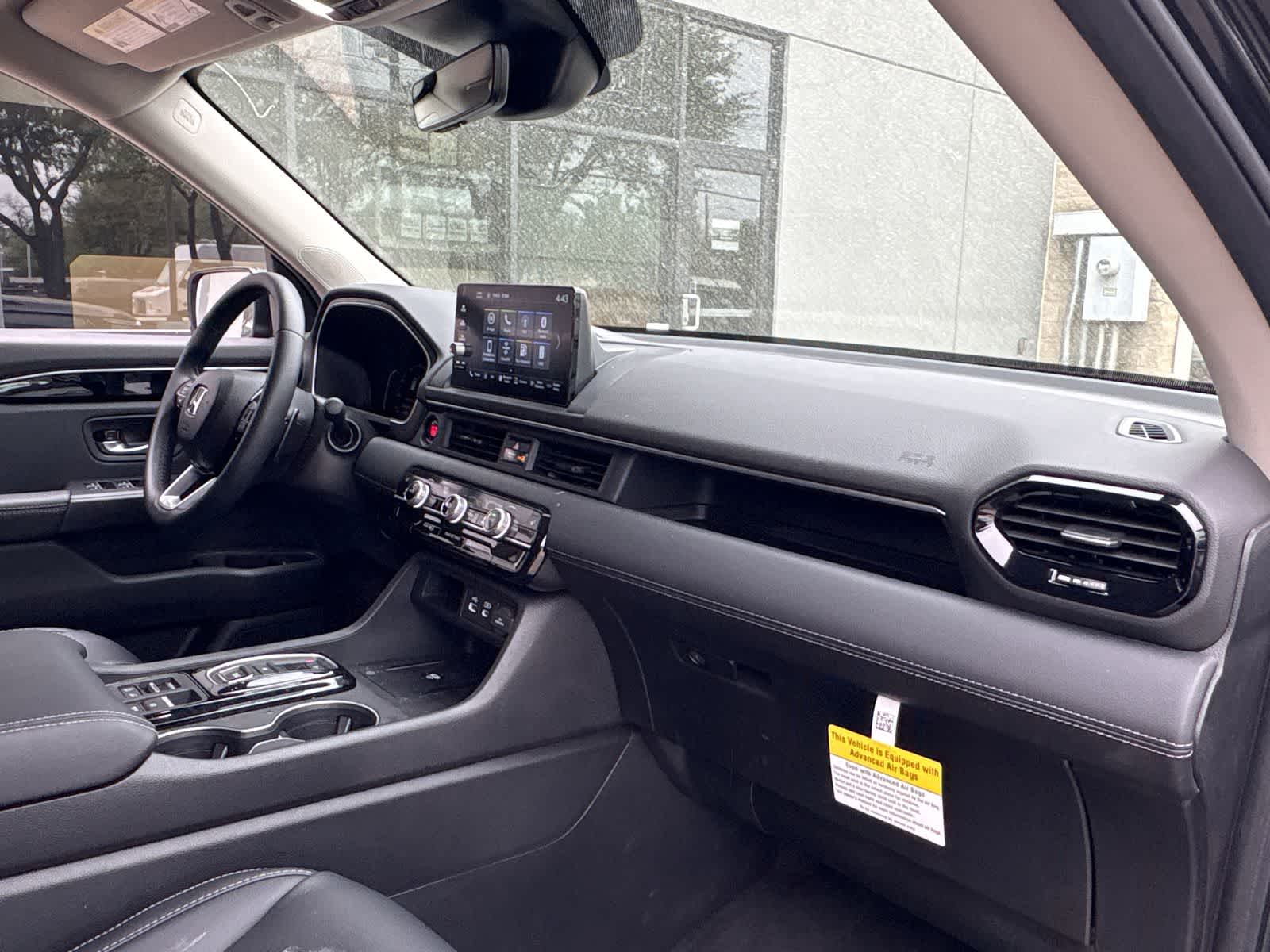 Thumbnail: 2025 Honda Pilot - 16