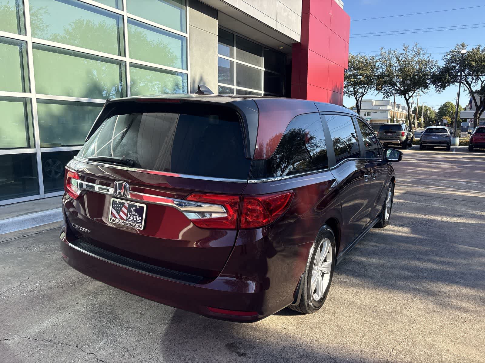 Thumbnail: 2018 Honda Odyssey - 25