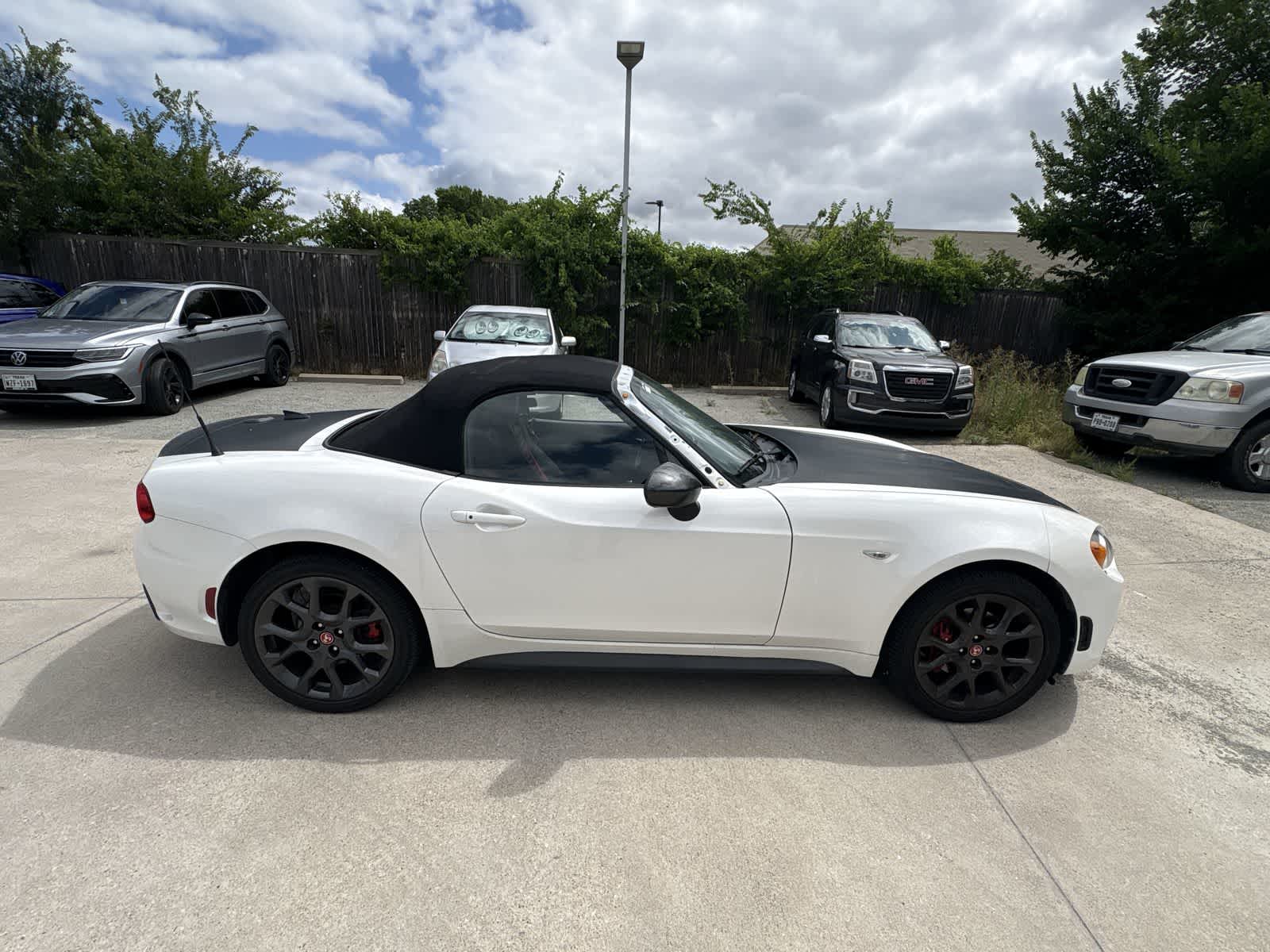 Thumbnail: 2019 Fiat 124 Spider - 7