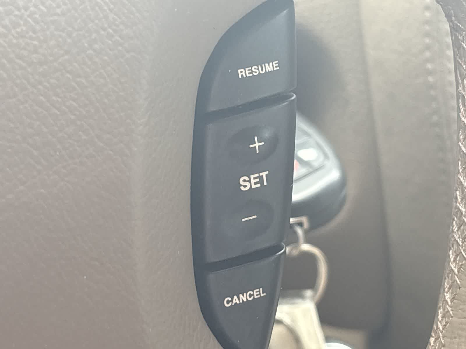 Thumbnail: 2005 Jaguar S-Type - 31