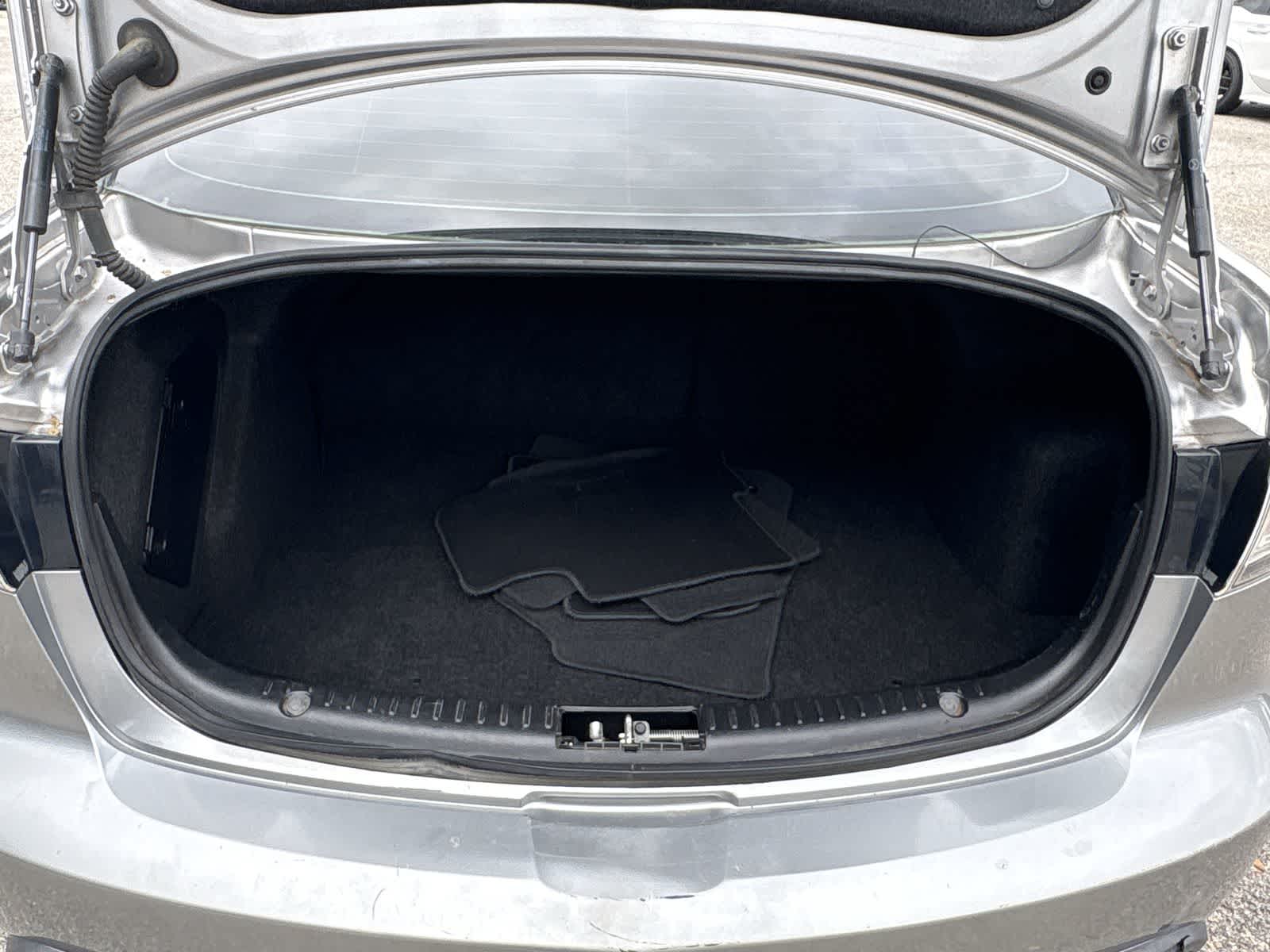 Thumbnail: 2011 Mazda Mazda3 - 36