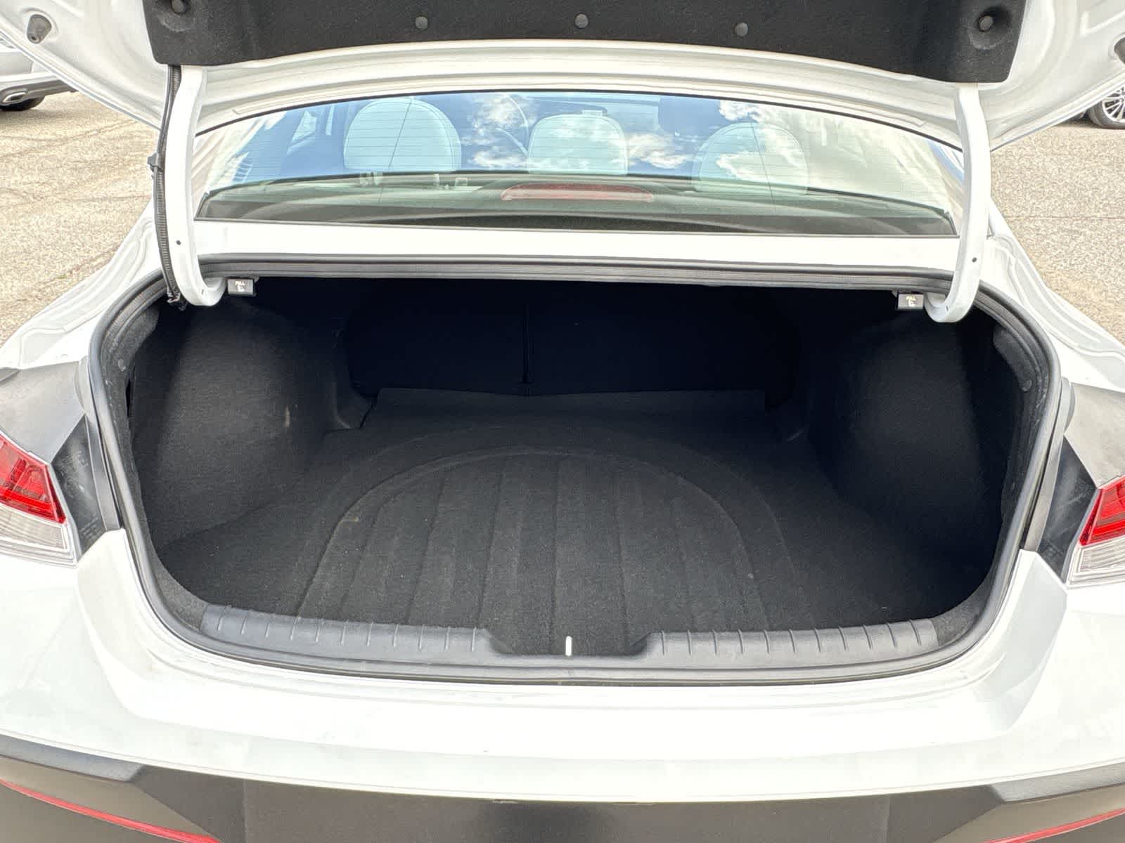 Thumbnail: 2025 Hyundai Elantra - 29