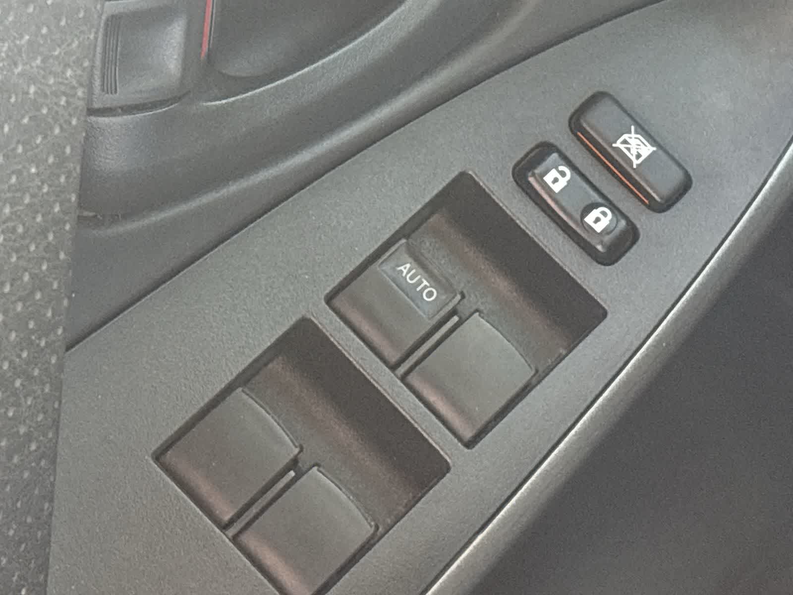 Thumbnail: 2011 Toyota RAV4 - 20