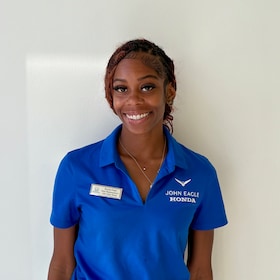 Staff member Kayla Ford from ID_249e4b