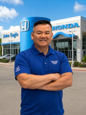 Staff member Danny "DP" Phan from ID_3f5eec