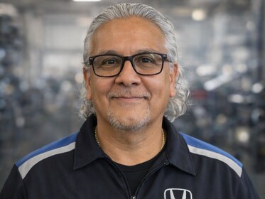 Staff member Benjamin Borjas from ID_247504