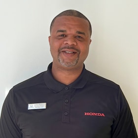 Staff member Leonta Matthews from ID_090f3d
