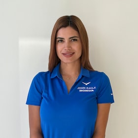 Staff member Elsa Alvarado from ID_249e4b