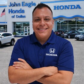 Staff member Omar Rangel from ID_3f5eec