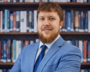 Staff member Alexander Golbuff from ID_090f3d