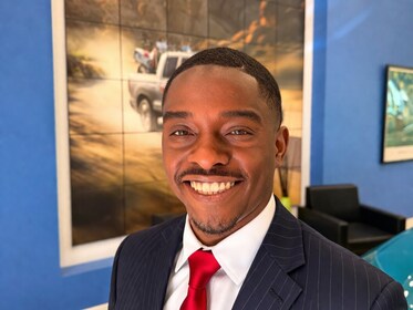 Staff member Bobby Jefferson from ID_249e4b