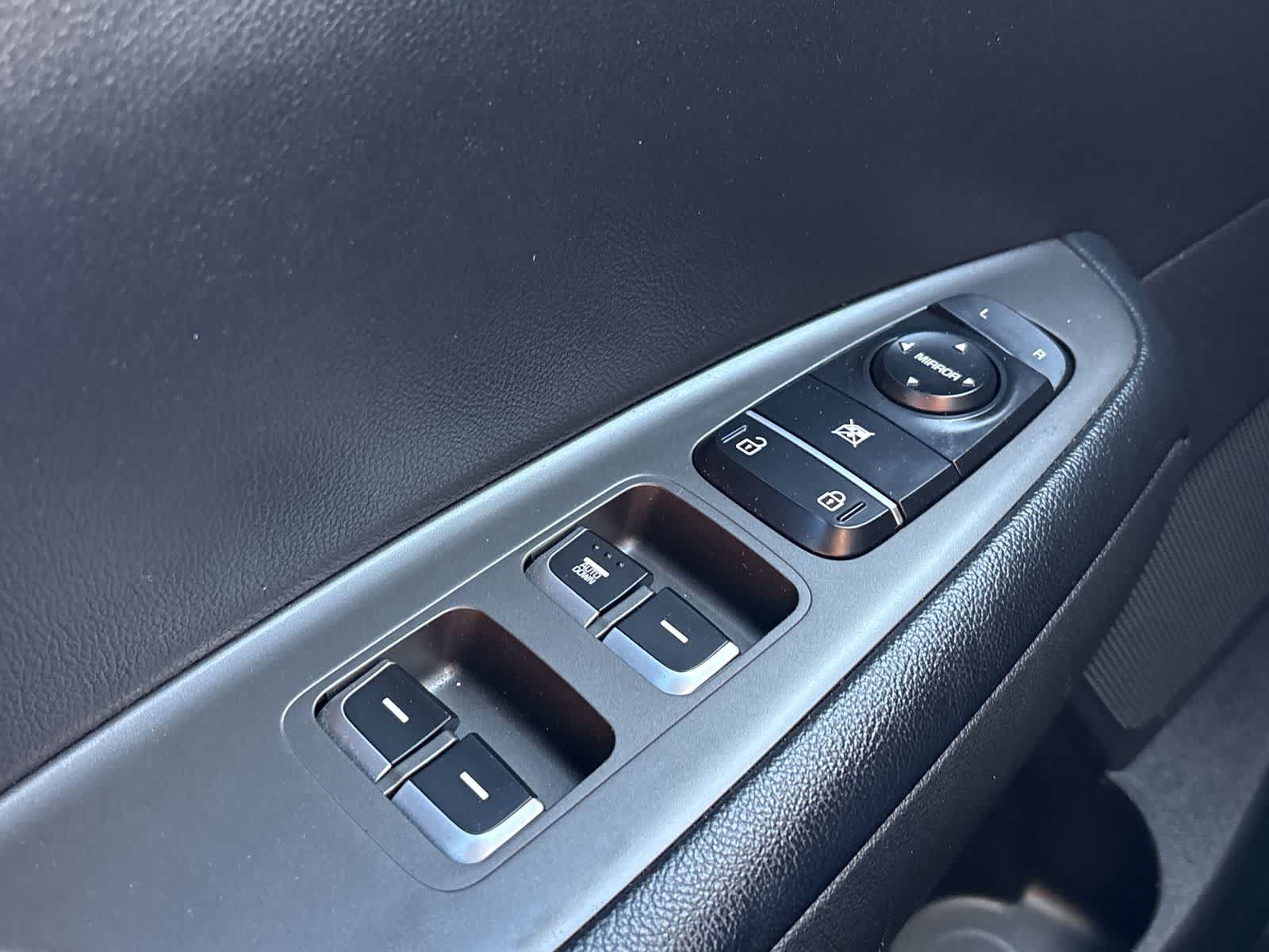 Thumbnail: 2020 Kia Optima - 31