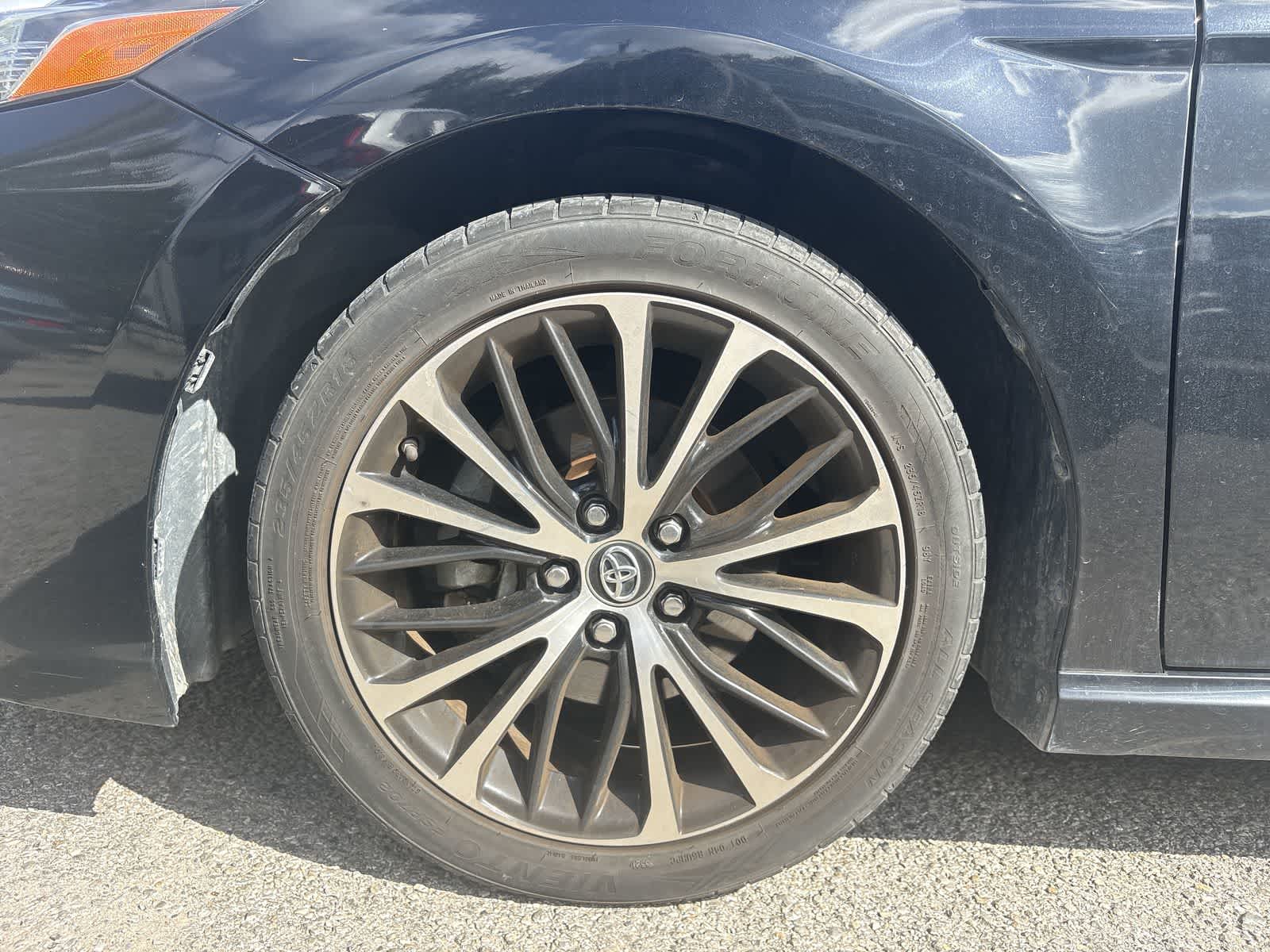 Thumbnail: 2018 Toyota Camry - 10