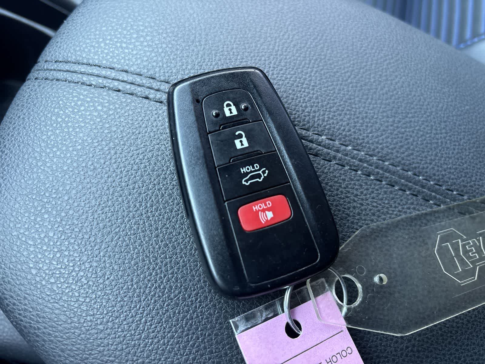 Thumbnail: 2020 Toyota RAV4 - 39