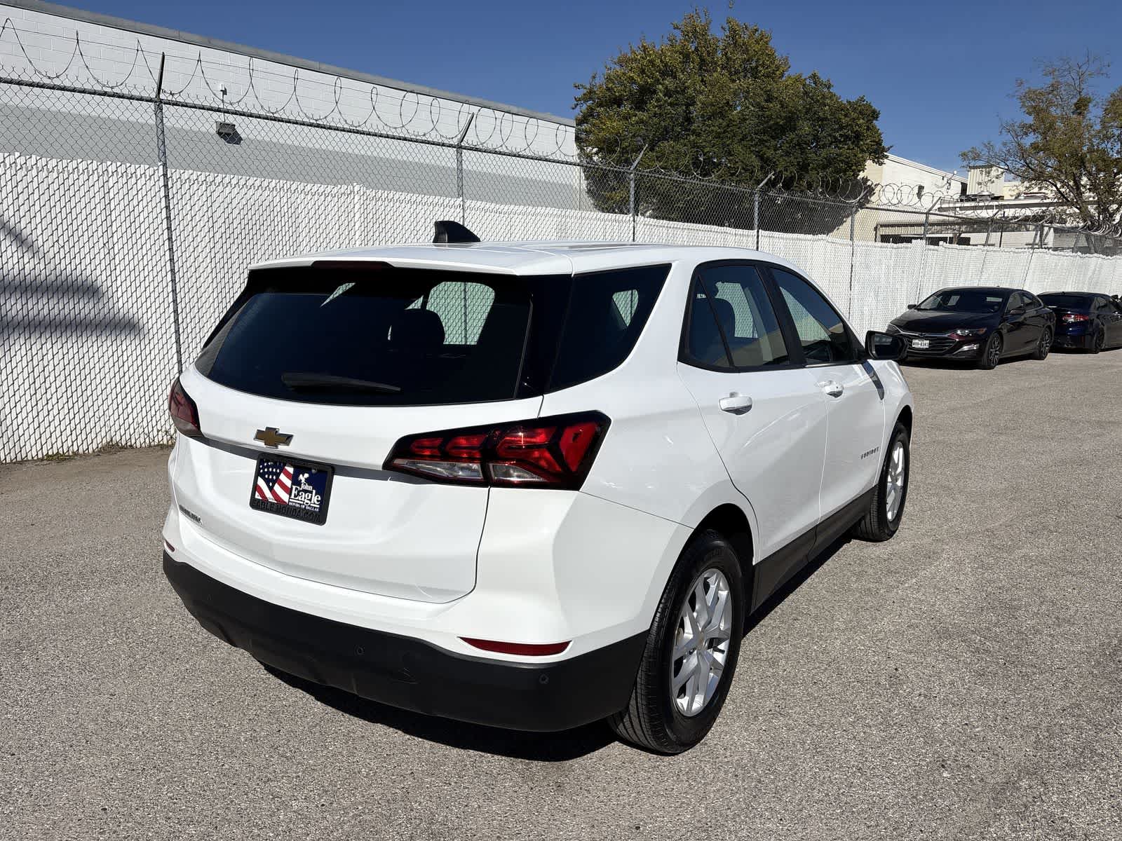 Thumbnail: 2023 Chevrolet Equinox - 23