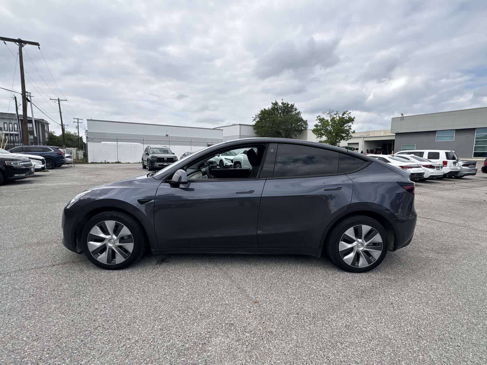 Thumbnail: 2022 Tesla Model Y - 3