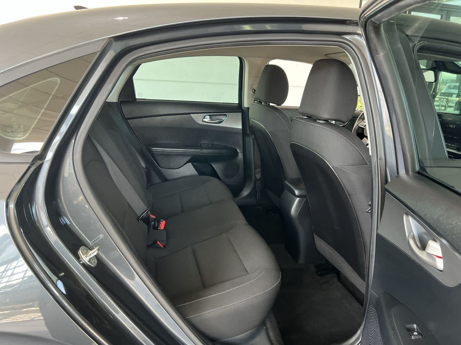 Thumbnail: 2019 Kia Forte - 14