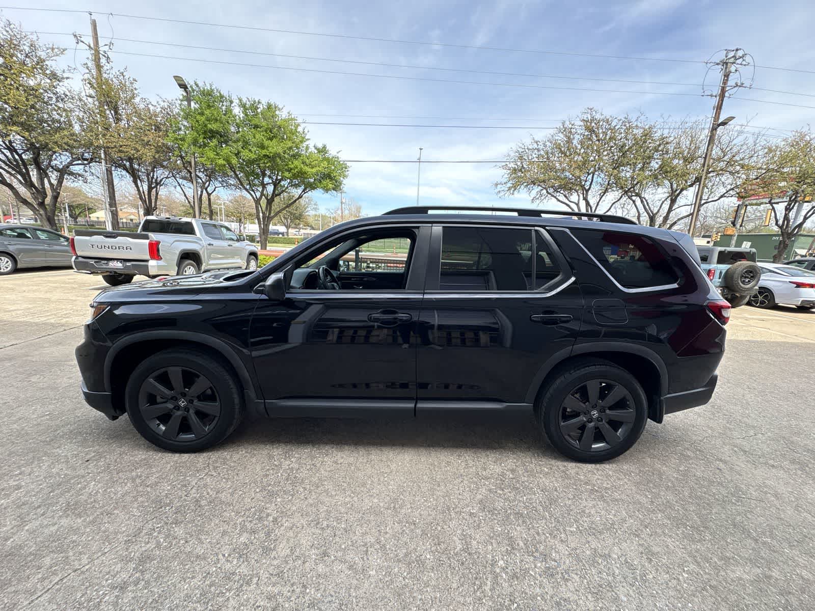 Thumbnail: 2023 Honda Pilot - 11