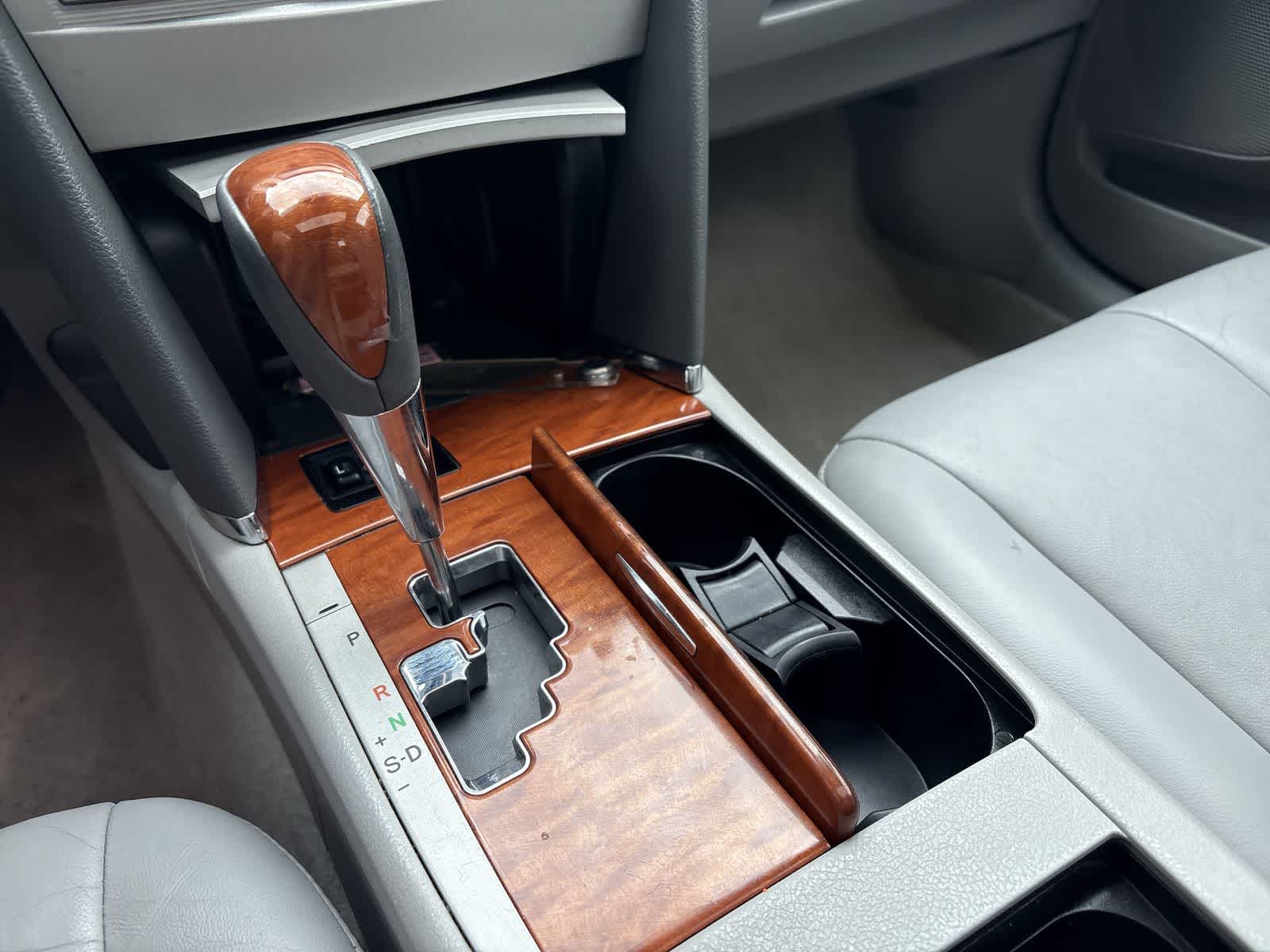2011 Toyota Camry XLE 16