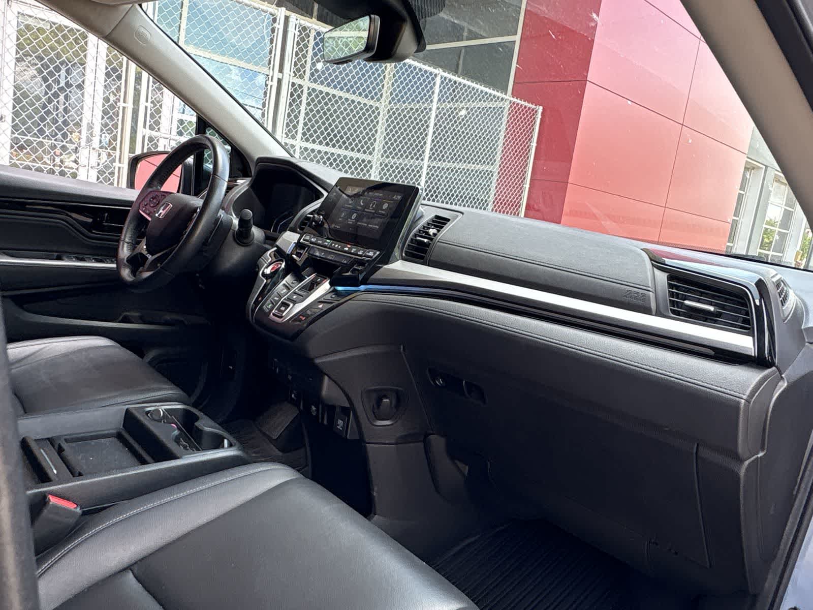 Thumbnail: 2023 Honda Odyssey - 17