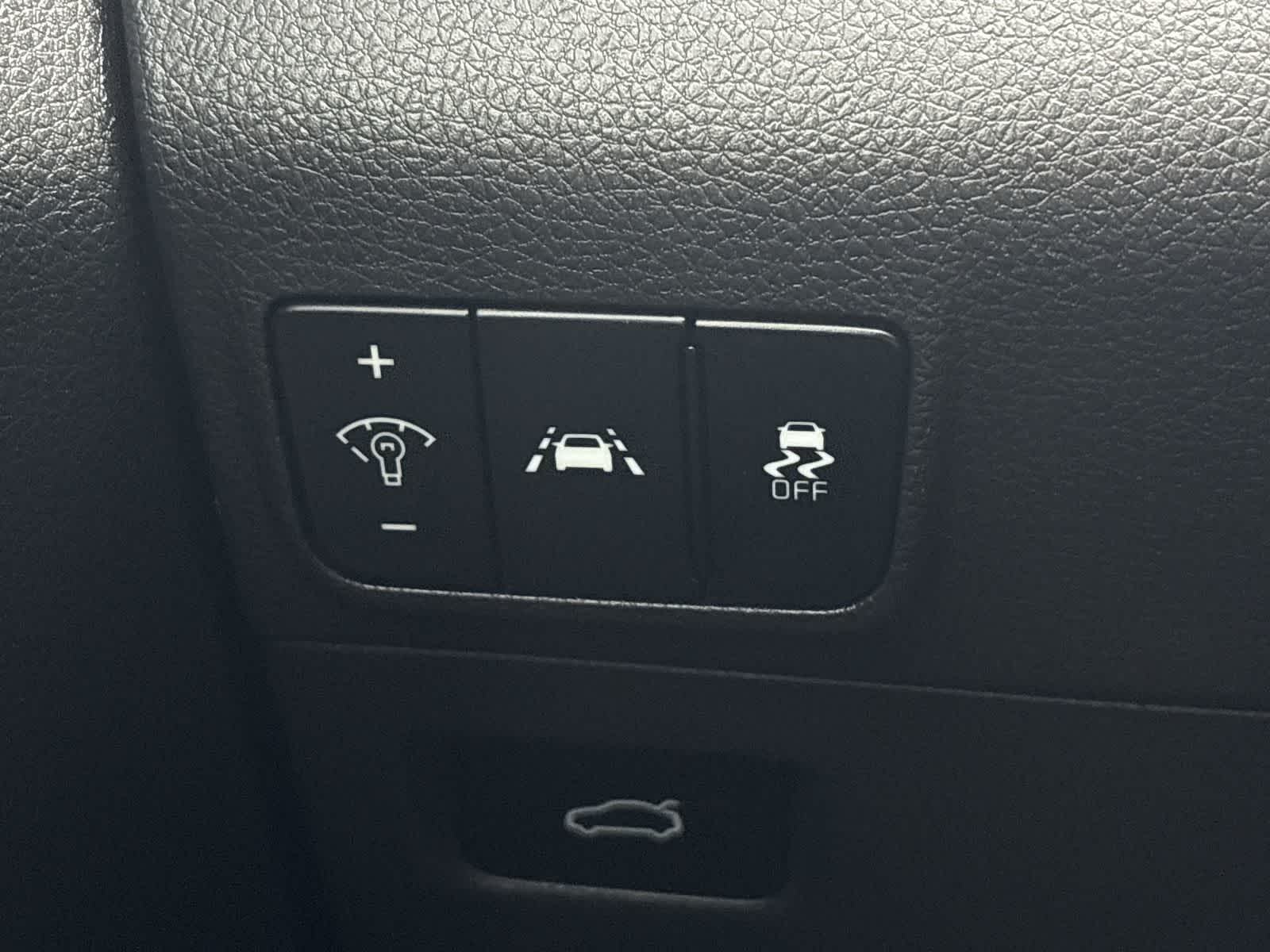 Thumbnail: 2021 Kia K5 - 31