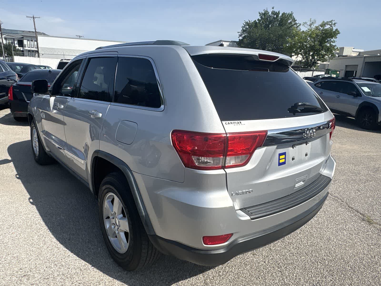 Thumbnail: 2011 Jeep Grand Cherokee - 4
