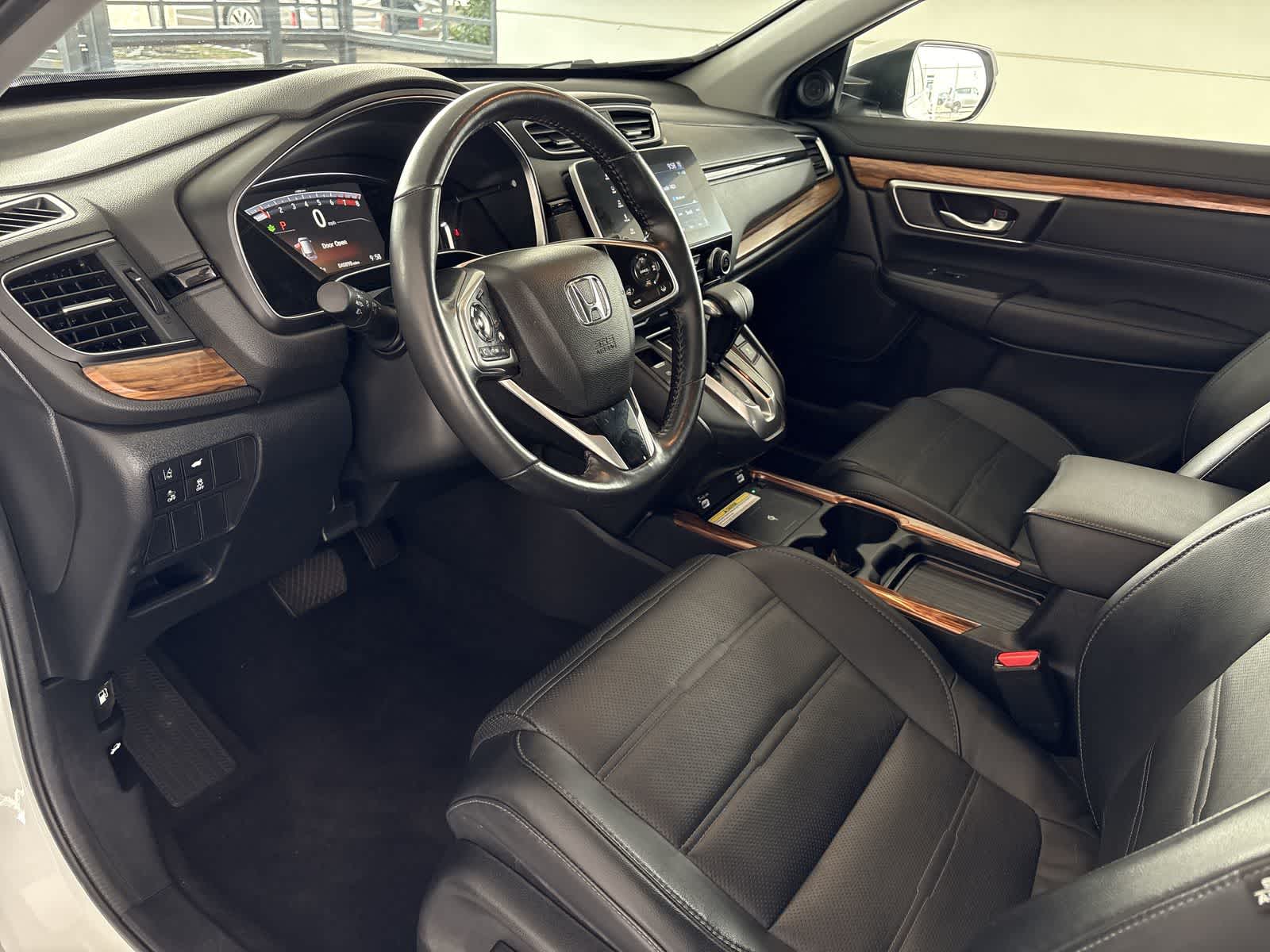 2022 Honda CR-V Touring photo 2