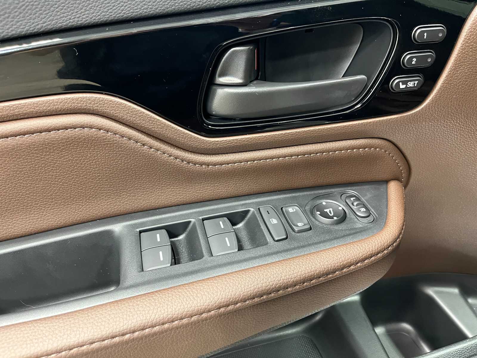 Thumbnail: 2026 Honda Odyssey - 13