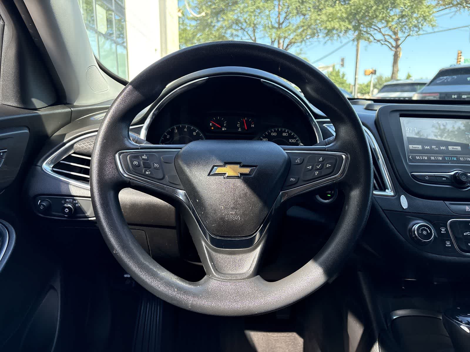 Thumbnail: 2018 Chevrolet Malibu - 13