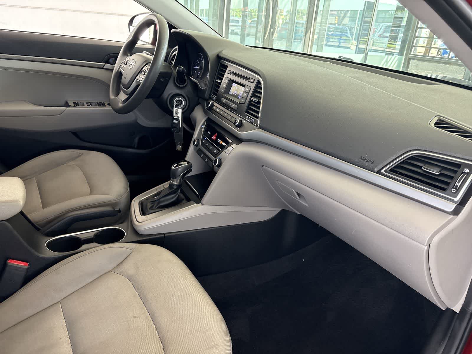 Thumbnail: 2017 Hyundai Elantra - 28