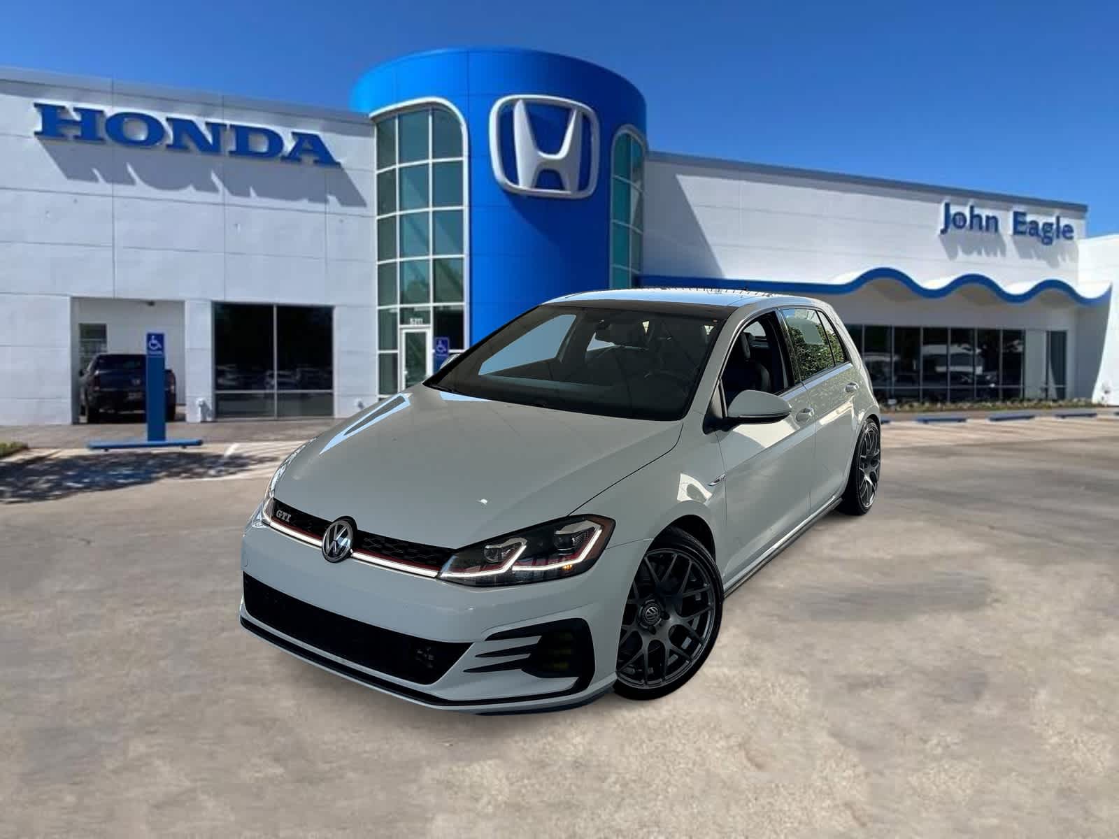 Thumbnail: 2018 Volkswagen Golf - 1