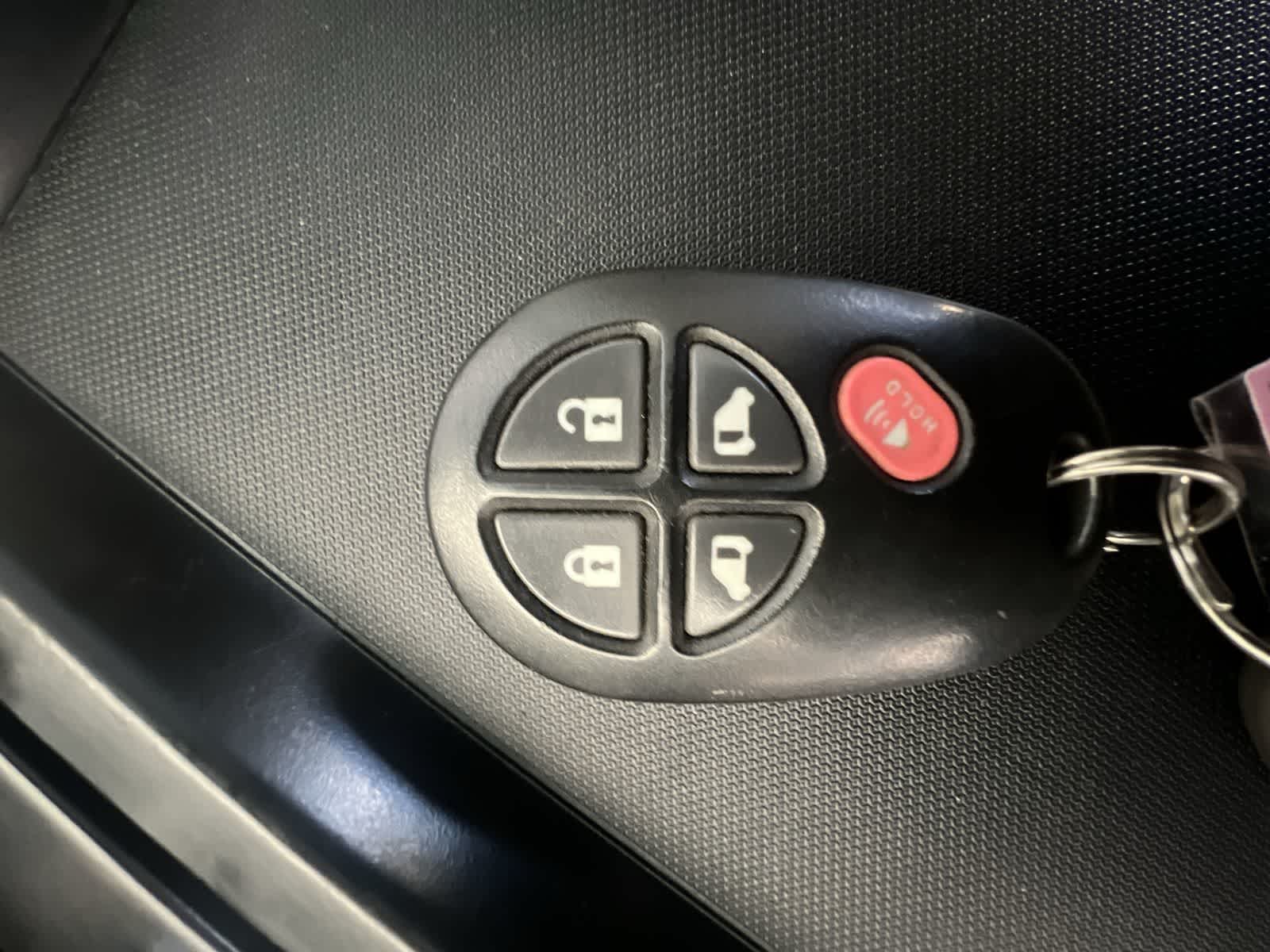 Thumbnail: 2011 Toyota Sienna - 19
