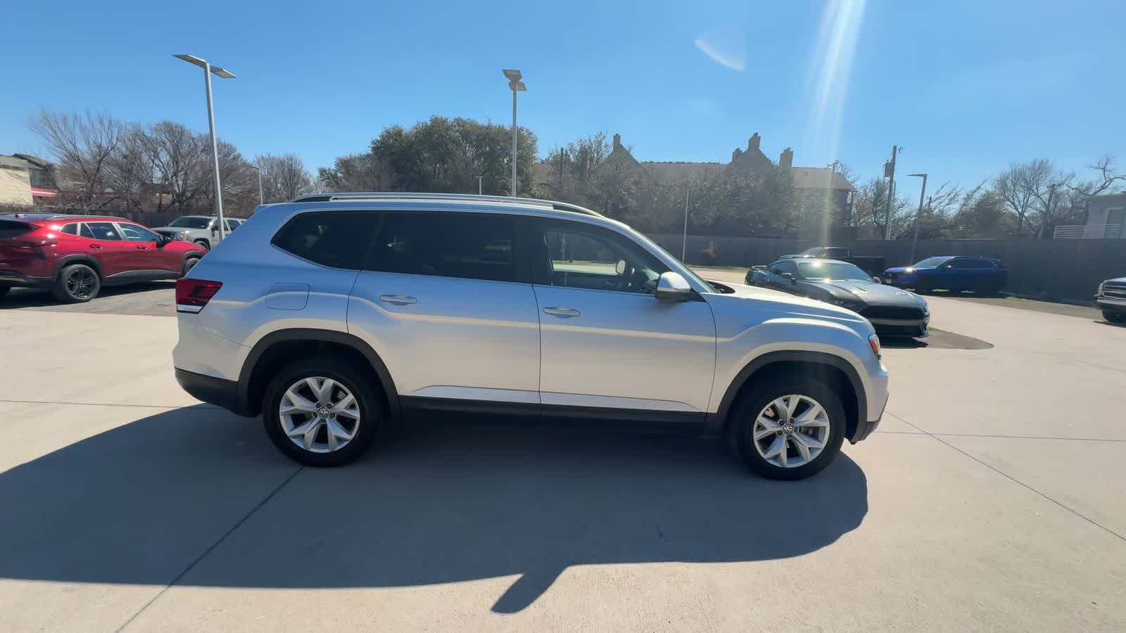 Thumbnail: 2018 Volkswagen Atlas - 9