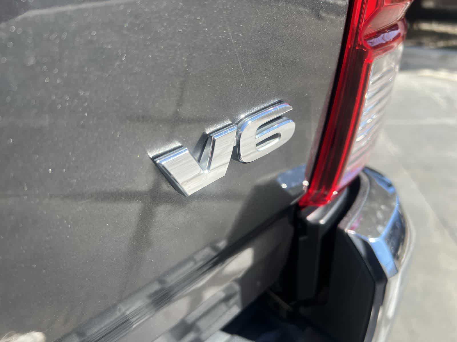 Thumbnail: 2018 Toyota Tacoma - 29