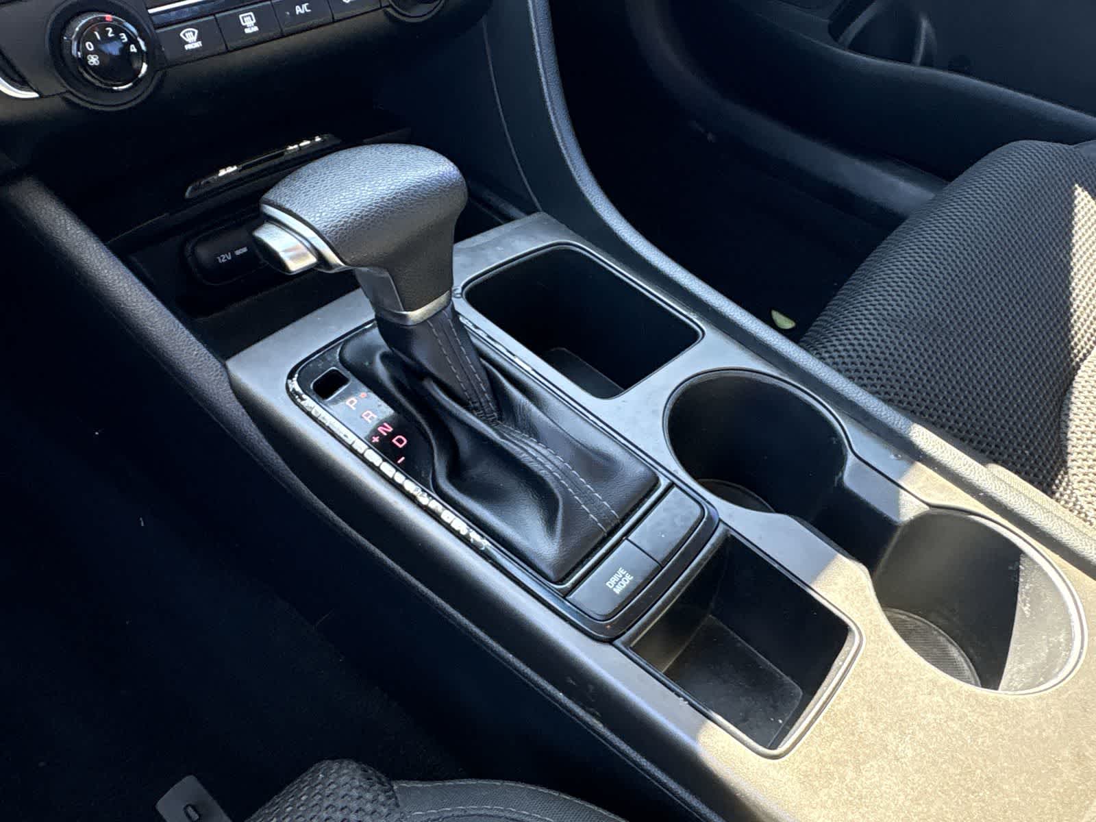 Thumbnail: 2020 Kia Optima - 16