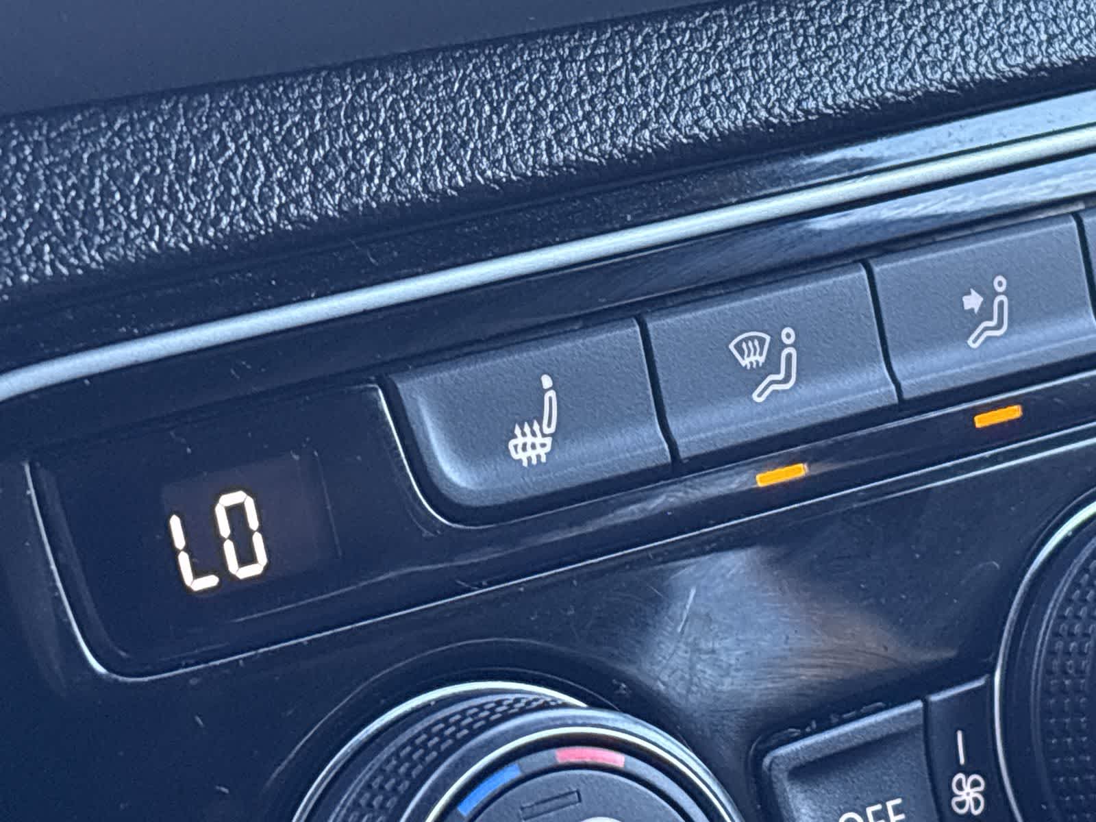 Thumbnail: 2022 Volkswagen Atlas - 40