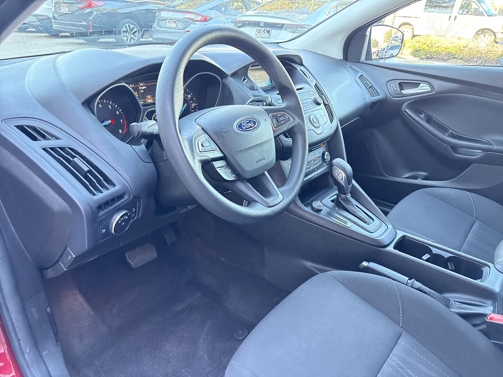 Thumbnail: 2017 Ford Focus - 10