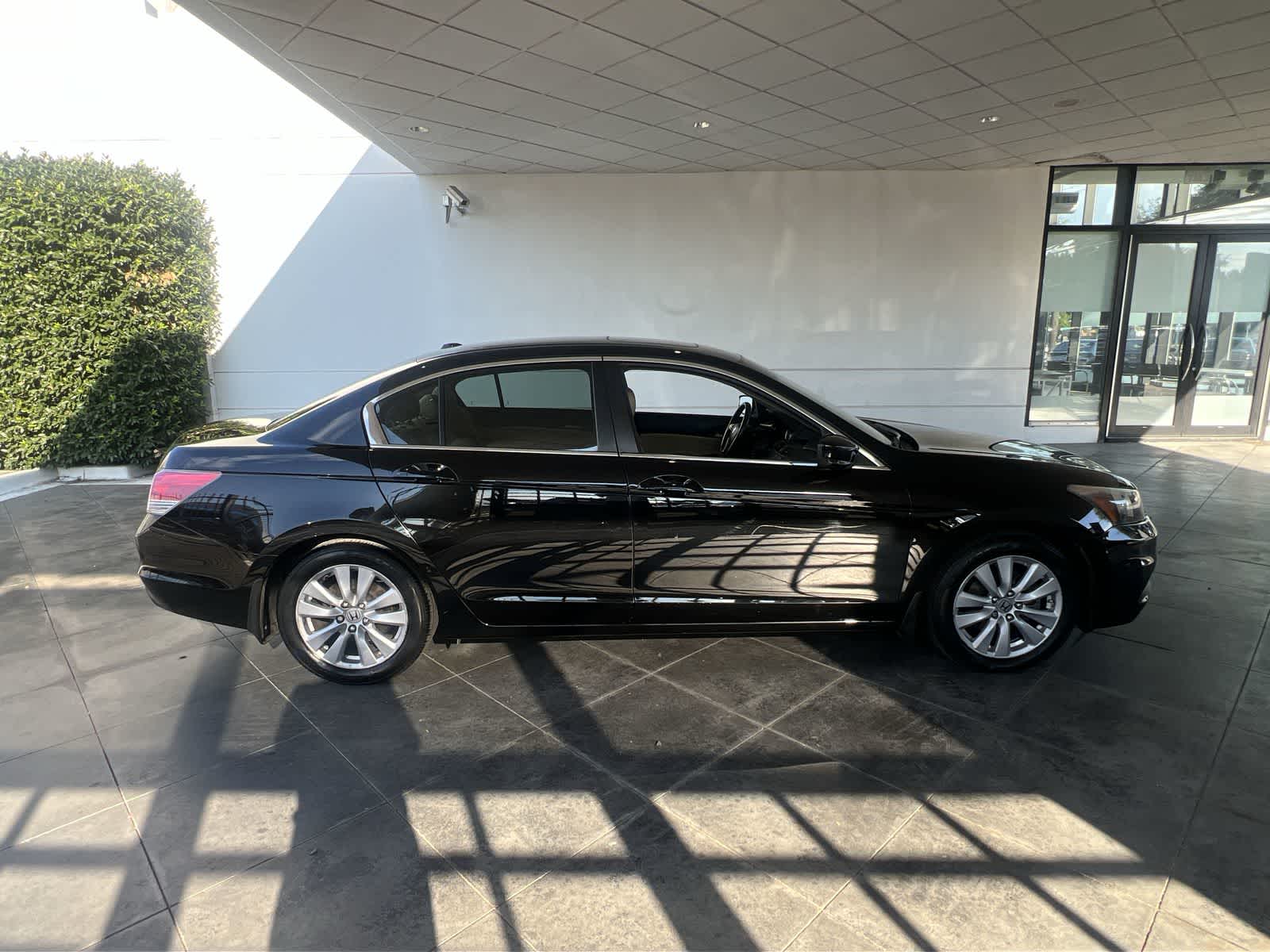 Thumbnail: 2011 Honda Accord - 29