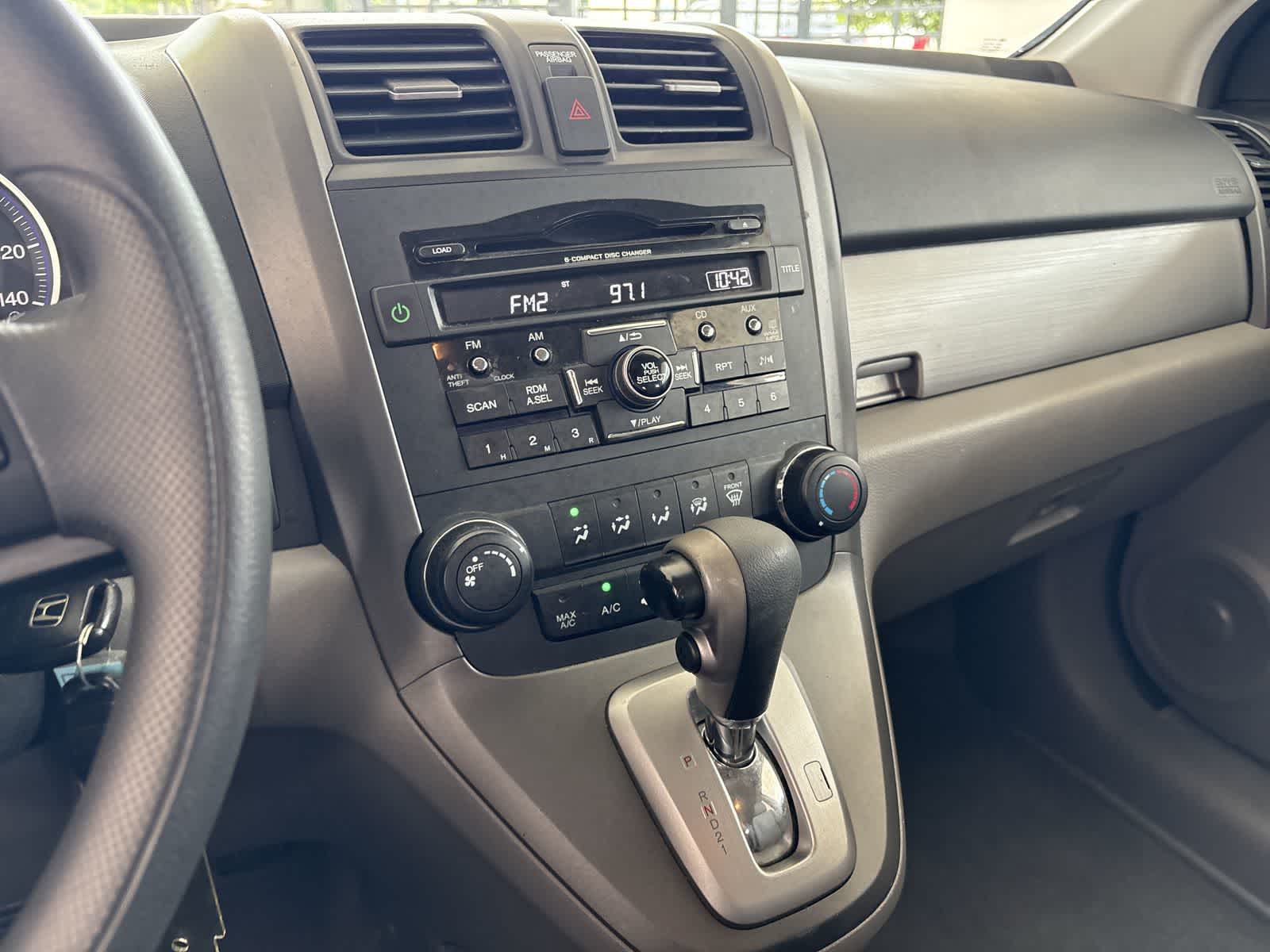 2011 Honda CR-V SE 23