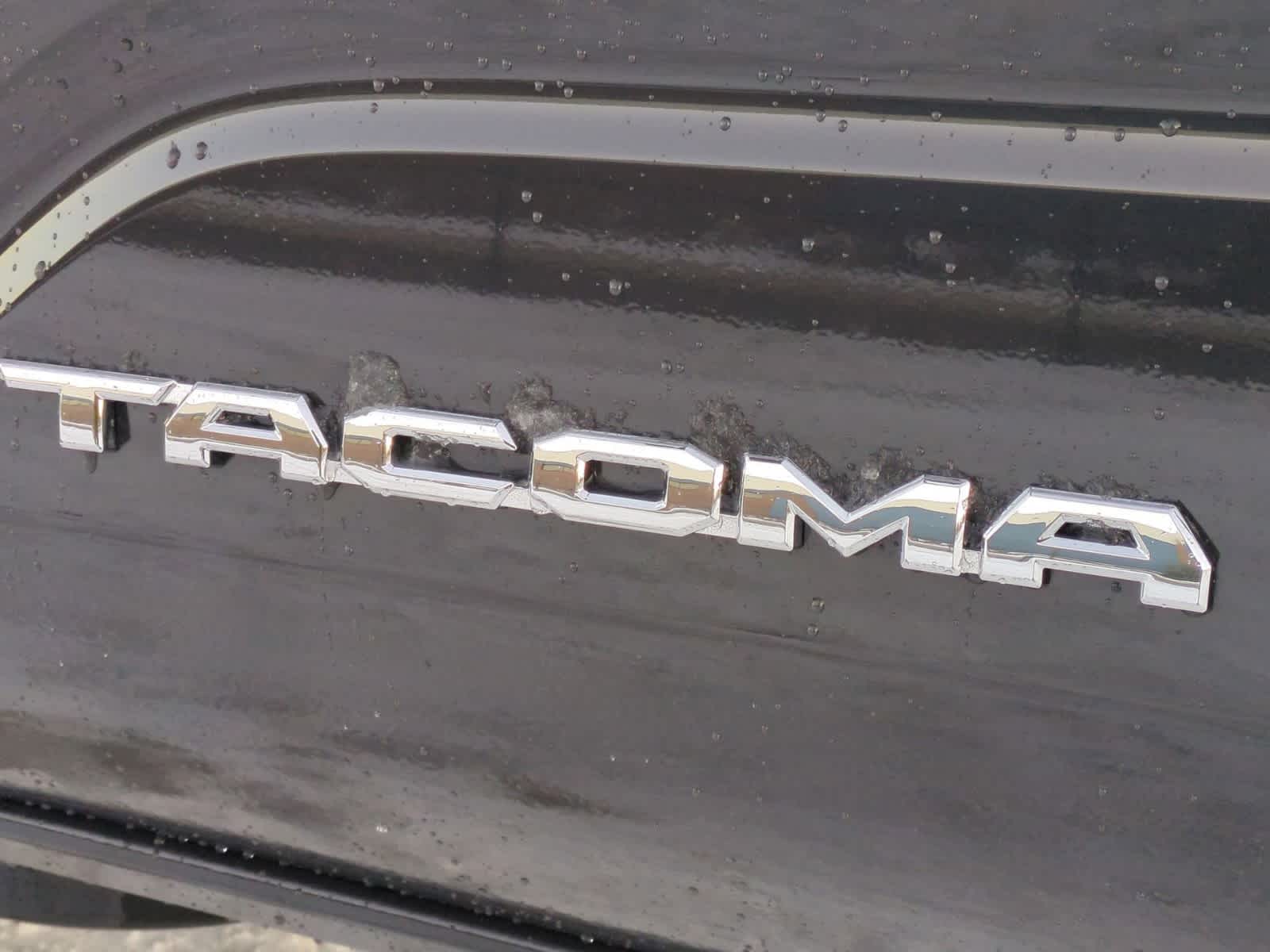 2025 Toyota Tacoma SR5 - Photo 10