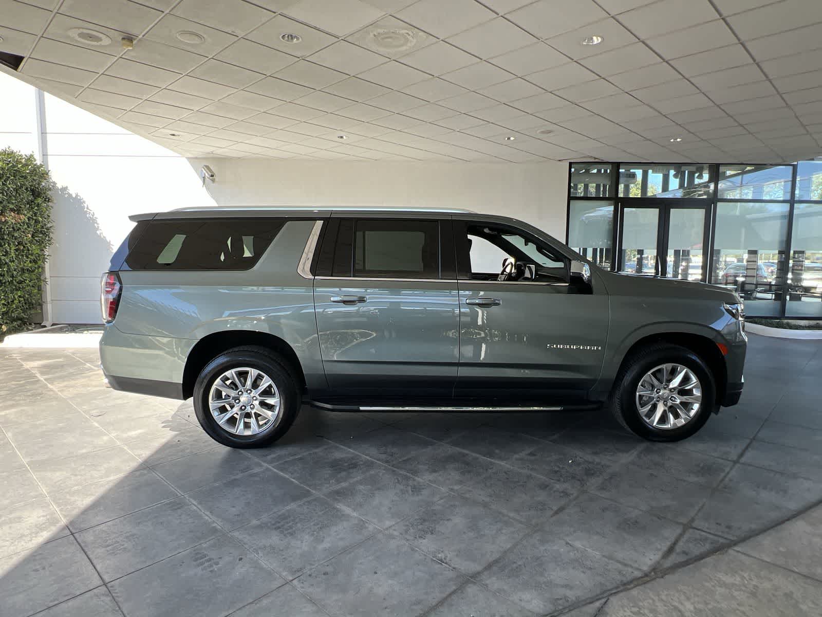 Thumbnail: 2023 Chevrolet Suburban - 30