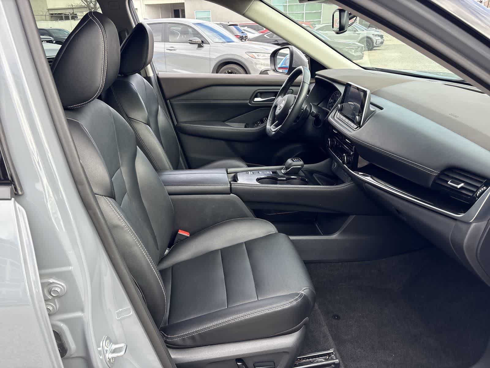 Thumbnail: 2022 Nissan Rogue - 13