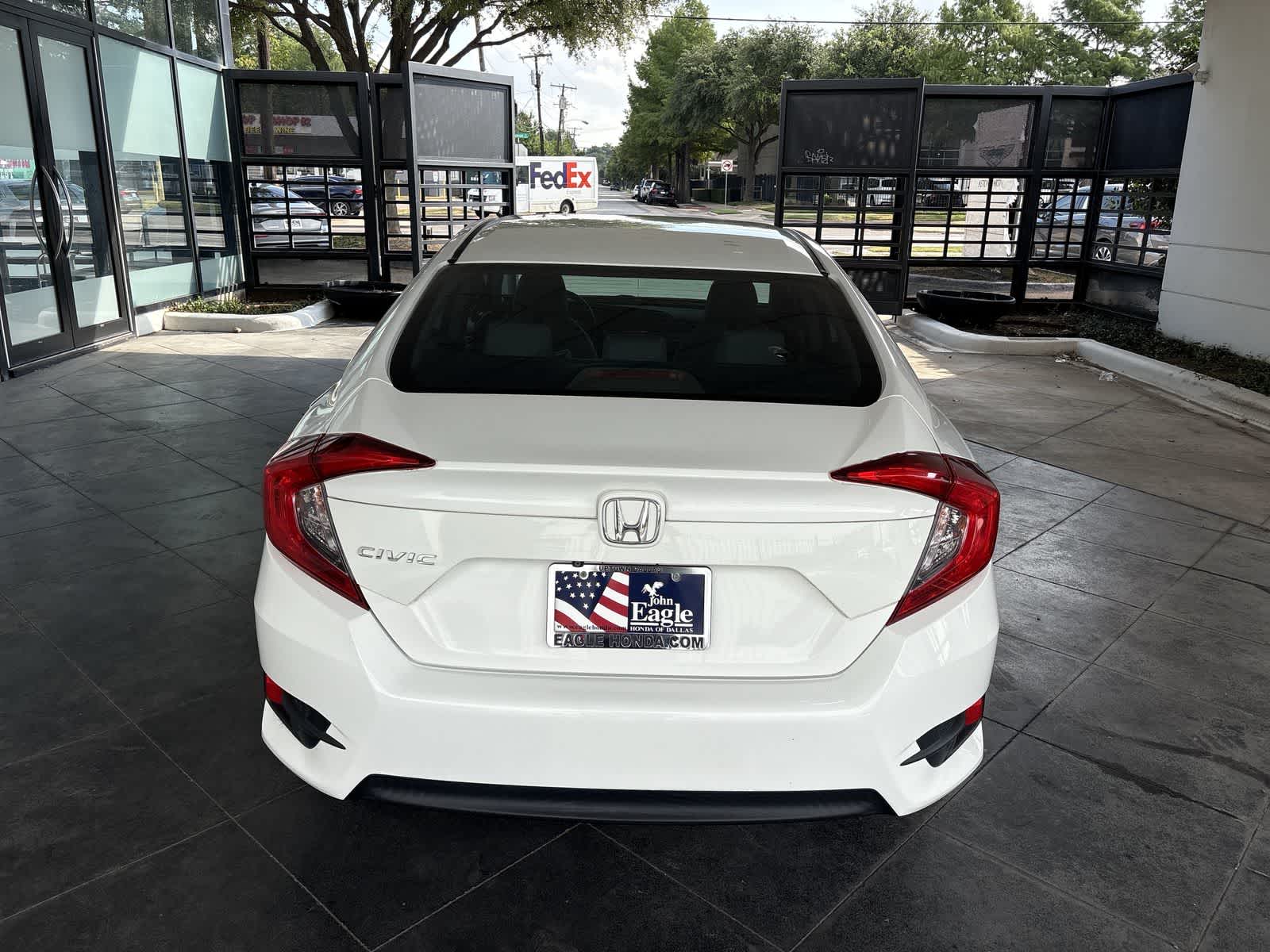 Thumbnail: 2016 Honda Civic - 5