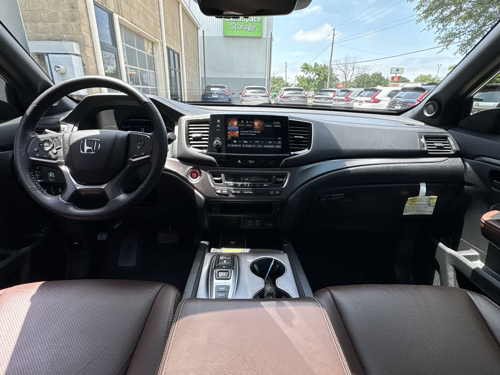 2024 Honda Passport EX-L 17